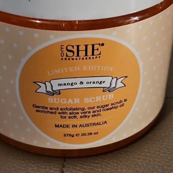 OM SHE Aromatherapy Mango & Orange Smoothing Sugar Scrub LIMITED EDITION - Picture 2 of 2